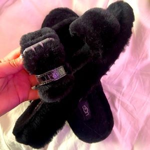 Black Size 9 Ugg slides